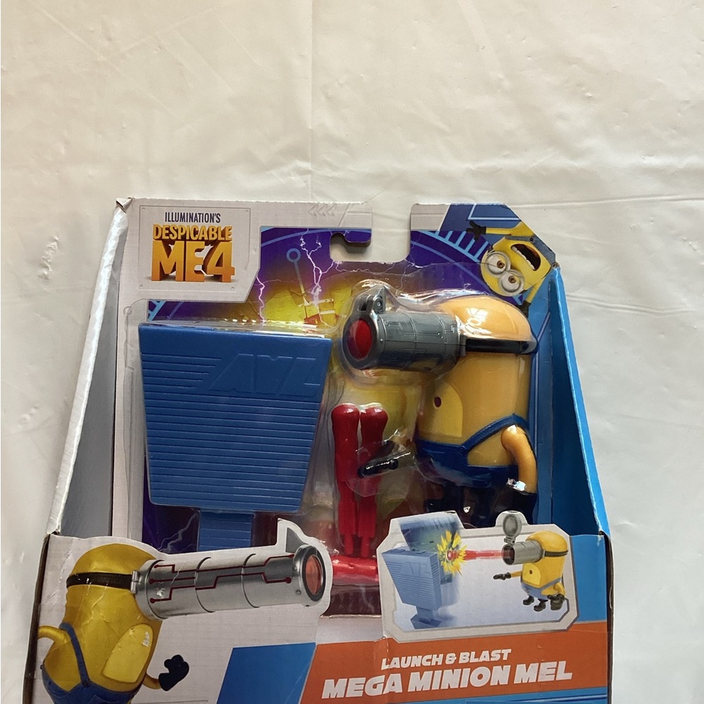 Universal Minion Playset with Yellow and Blue Action Figures